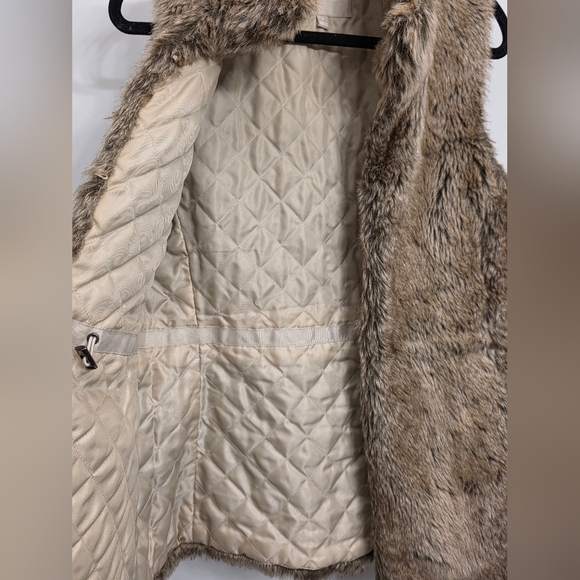 Banana Republic Light Brown Faux Fur Vest New Without Tags - Picture 3 of 8